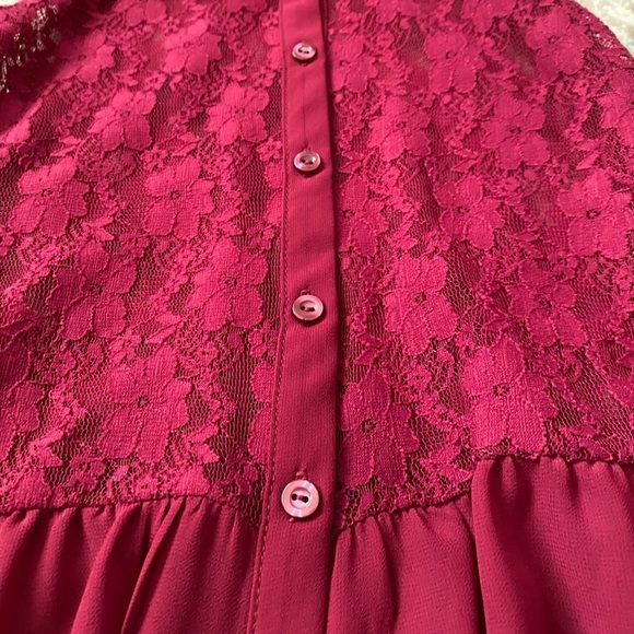 🦋5/$25 DIVIDED by H&M Lace Button Up Halter Tank - Picture 8 of 8